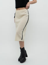 Load image into Gallery viewer, Vintage x Made in Hong Kong x Cream Knit Angora-Wool Skirt (M, L)