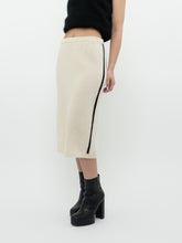 Load image into Gallery viewer, Vintage x Made in Hong Kong x Cream Knit Angora-Wool Skirt (M, L)