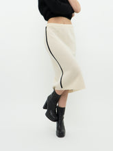 Load image into Gallery viewer, Vintage x Made in Hong Kong x Cream Knit Angora-Wool Skirt (M, L)