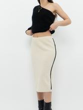 Load image into Gallery viewer, Vintage x Made in Hong Kong x Cream Knit Angora-Wool Skirt (M, L)