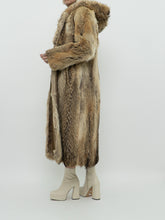 Load image into Gallery viewer, Vintage x Authentic Fur Coat (XS-M)