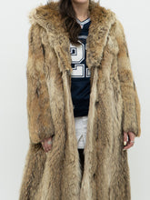 Load image into Gallery viewer, Vintage x Authentic Fur Coat (XS-M)