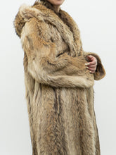 Load image into Gallery viewer, Vintage x Authentic Fur Coat (XS-M)