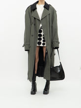 Load image into Gallery viewer, Vintage x Made in Canada x Olive Green Trench w/ zipout Insulation (M, L)