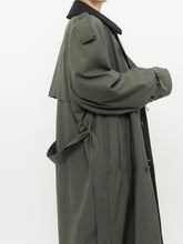 Load image into Gallery viewer, Vintage x Made in Canada x Olive Green Trench w/ zipout Insulation (M, L)