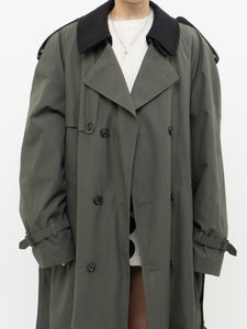 Vintage x Made in Canada x Olive Green Trench w/ zipout Insulation (M, L)