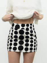 Load image into Gallery viewer, Vintage x Made in Canada x LE CHATEAU Dotted Mini Skirt (S, M)