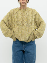 Load image into Gallery viewer, Vintage x Handmade Cozy Yellow-Green Sweater (M-XL)