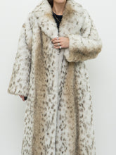 Load image into Gallery viewer, Vintage x Made in Canada x STERLING STALL Faux Fur Coat (XS-M)