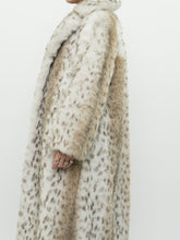 Load image into Gallery viewer, Vintage x Made in Canada x STERLING STALL Faux Fur Coat (XS-M)