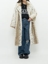 Load image into Gallery viewer, Vintage x Made in Canada x STERLING STALL Faux Fur Coat (XS-M)