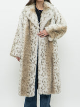 Load image into Gallery viewer, Vintage x Made in Canada x STERLING STALL Faux Fur Coat (XS-M)