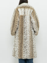 Load image into Gallery viewer, Vintage x Made in Canada x STERLING STALL Faux Fur Coat (XS-M)