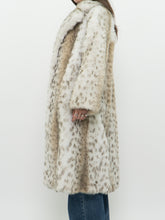 Load image into Gallery viewer, Vintage x Made in Canada x STERLING STALL Faux Fur Coat (XS-M)