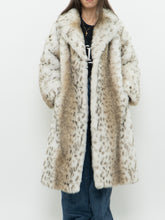 Load image into Gallery viewer, Vintage x Made in Canada x STERLING STALL Faux Fur Coat (XS-M)