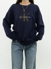 Load image into Gallery viewer, Vintage x CALVIN KLEIN Long Sleeve Navy Tee (XS-L)