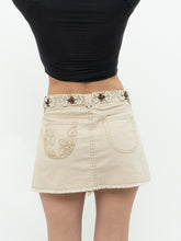 Load image into Gallery viewer, Vintage x Beige Fringe Belted Mini Skirt (M, L)