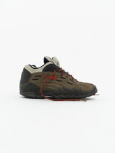 Load image into Gallery viewer, Vintage x NIKE ACG Brown Hiking Shoe (7, 7.5W)