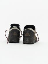 Load image into Gallery viewer, Vintage x NIKE ACG Brown Hiking Shoe (7, 7.5W)