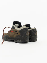 Load image into Gallery viewer, Vintage x NIKE ACG Brown Hiking Shoe (7, 7.5W)