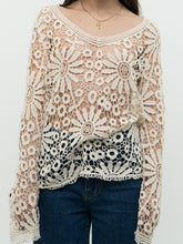 Load image into Gallery viewer, Vintage x Cream Floral Crochet Long Sleeve (M, L)