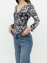 Load image into Gallery viewer, Vintage x Made in Italy x MAX MARA Leopard Top (S, M)