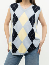 Load image into Gallery viewer, Vintage x Made in Hong Kong x Blue Argyle Cotton Knit Vest (S-L)