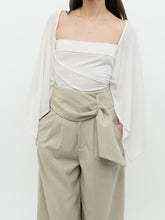 Load image into Gallery viewer, Vintage x Flowy Cream Top (S, M)