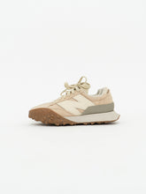 Load image into Gallery viewer, NEW BALANCE x Beige Sneaker (5, 5.5W)