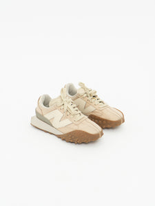 NEW BALANCE x Beige Sneaker (5, 5.5W)