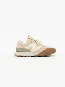 NEW BALANCE x Beige Sneaker (5, 5.5W)