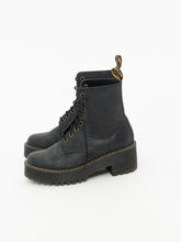 Load image into Gallery viewer, DOC MARTENS x Black Heeled Boot (7, 7.5)