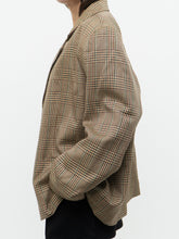 Load image into Gallery viewer, Vintage x Made in Canada x Beige Plaid Woolk &amp; Silk-blend Blazer (M, L)