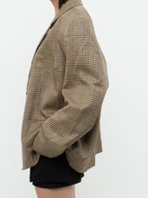 Load image into Gallery viewer, Vintage x Made in Canada x Beige Plaid Woolk &amp; Silk-blend Blazer (M, L)