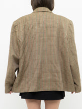 Load image into Gallery viewer, Vintage x Made in Canada x Beige Plaid Woolk &amp; Silk-blend Blazer (M, L)