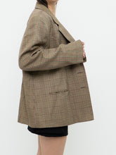 Load image into Gallery viewer, Vintage x Made in Canada x Beige Plaid Woolk &amp; Silk-blend Blazer (M, L)