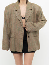 Load image into Gallery viewer, Vintage x Made in Canada x Beige Plaid Woolk &amp; Silk-blend Blazer (M, L)