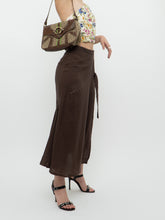 Load image into Gallery viewer, Vintage x Made in Turkey x Brown Linen Midi Skirt (XS, S)