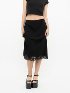 Vintage x Made in Canada x Black Lace Midi Skirt (S, M)