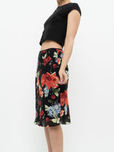 Load image into Gallery viewer, Vintage x Made in Canada x LOUBEN Black Floral Midi Skirt (XS, S)