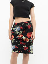 Load image into Gallery viewer, Vintage x Made in Canada x LOUBEN Black Floral Midi Skirt (XS, S)