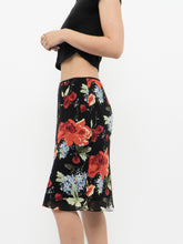 Load image into Gallery viewer, Vintage x Made in Canada x LOUBEN Black Floral Midi Skirt (XS, S)