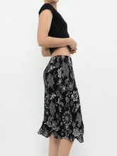 Load image into Gallery viewer, Vintage x Reversible Floral Chiffon Midi Skirt (XS, S)