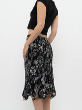 Load image into Gallery viewer, Vintage x Reversible Floral Chiffon Midi Skirt (XS, S)