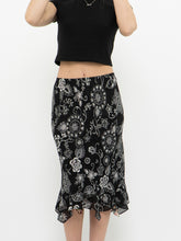 Load image into Gallery viewer, Vintage x Reversible Floral Chiffon Midi Skirt (XS, S)