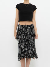 Load image into Gallery viewer, Vintage x Reversible Floral Chiffon Midi Skirt (XS, S)