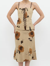 Load image into Gallery viewer, Vintage x Made in Canada x HOLT RENFREW Beige Floral Linen Set (S, M)