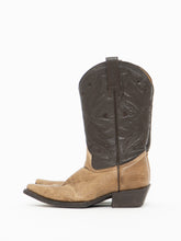 Load image into Gallery viewer, Vintage x Made in USA x African Two-Tone Brown Leather Heart Cowboy Boots (6.5-7)