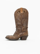 Load image into Gallery viewer, Vintage x LAREDO Dark Brown Worn Leather Boots (8.5, 9W)