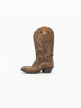 Load image into Gallery viewer, Vintage x LAREDO Dark Brown Worn Leather Boots (8.5, 9W)